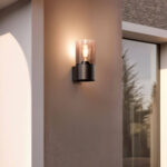 Applique murale extérieure noir mat avec abat-jour en verre cylindrique et ampoule visible