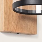 Applique murale en bois brun clair avec diffuseur cylindrique blanc et anneau métallique noir