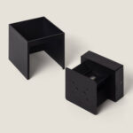 Applique murale extérieure noire en aluminium, forme carrée à éclairage double face, finition mate