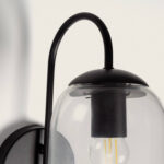 Applique murale métal noir, bras courbé, globe verre transparent et douille avec ampoule visible