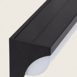 Applique murale extérieure noire en aluminium, corps rectangulaire avec diffuseur demi-sphérique blanc