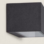 Applique murale extérieure rectangulaire noire en aluminium avec diffuseur inférieur