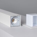 Balise Extérieure Augusta en Saillie sur Pied 74cm Blanche avec Détecteur de Présence PIR – Image 7