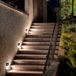 Balise murale encastrée LED carrée grise pour éclairage d'escalier extérieur