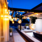 Kit Guirlande Lumineuse Extérieure IP44 5m Noir + 5 Ampoules LED Filament B22 2W Blanc chaud 3000K – Image 2