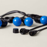 Kit Guirlande Waterproof 5.5m Noire + 8 Ampoules LED E27 G45 3W de Couleurs Bleu – Image 11