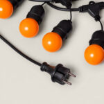 Kit Guirlande Waterproof 5.5m Noire + 8 Ampoules LED E27 G45 3W de Couleurs Orange – Image 12