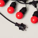 Kit Guirlande Waterproof 5.5m Noire + 8 Ampoules LED E27 G45 3W de Couleurs Rouge – Image 12