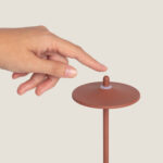 Lampe à Poser LED Portable Extérieure Métal avec Batterie Rechargeable Milevani Terre cuite – Image 5