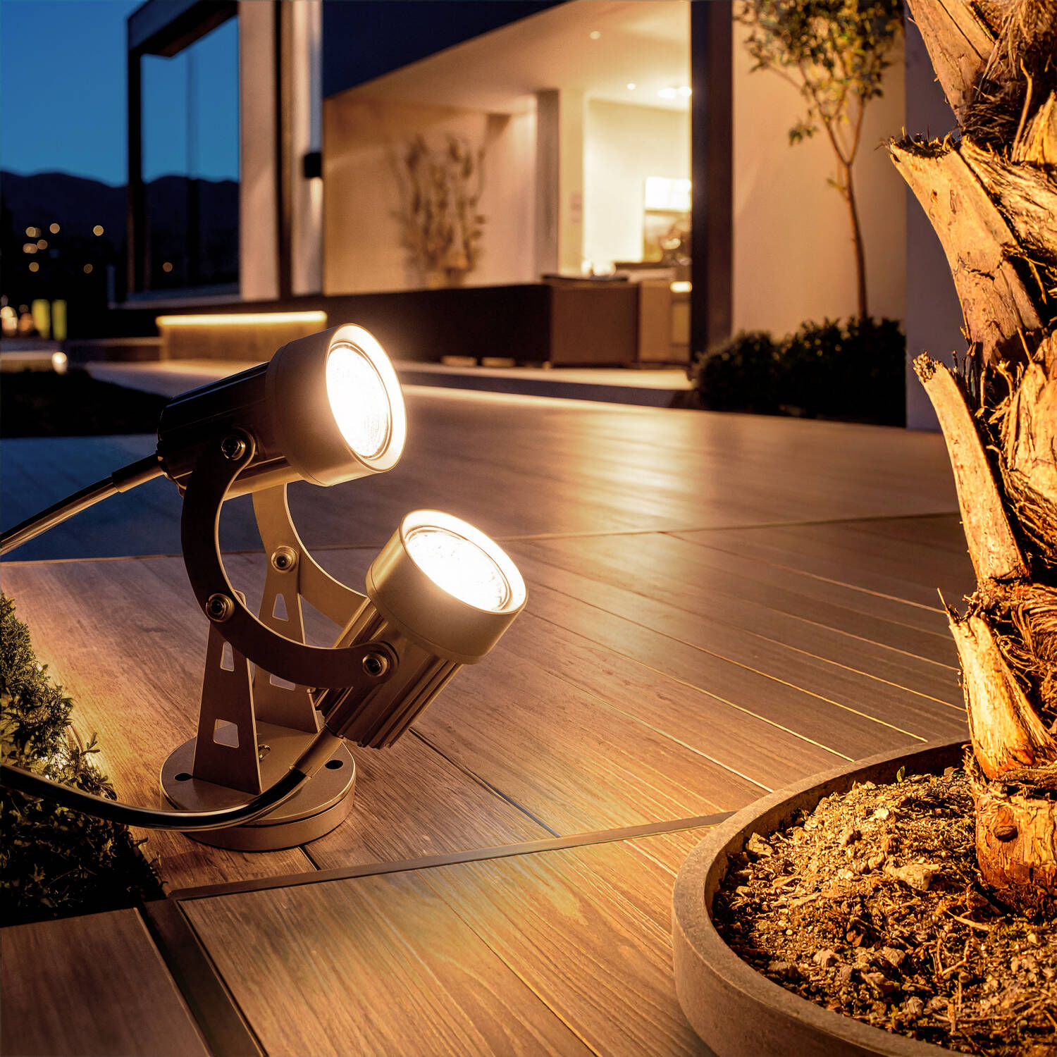 Spot Extérieur LED Double 6W en Saillie Aluminium 14cm Hevlot Spot Extérieur LED Double 6W en Saillie Aluminium 14cm Hevlot