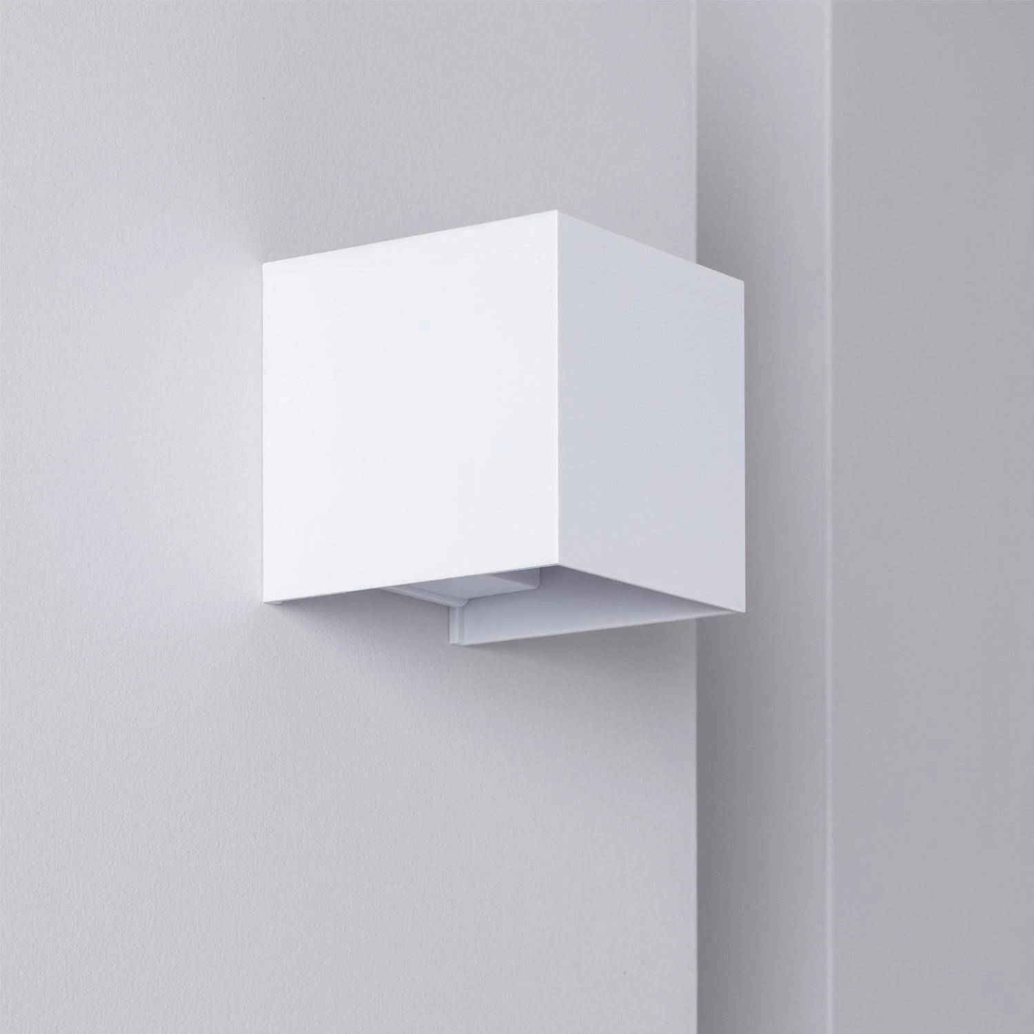 Applique Murale Extérieure LED 6W Aluminium Éclairage Double Face Eros Sélectionnable (chaud-neutre) 2700K - 3200K - 4000K Blanc Applique Murale Extérieure LED 6W Aluminium Éclairage Double Face Eros Sélectionnable (chaud-neutre) 2700K - 3200K - 4000K Blanc