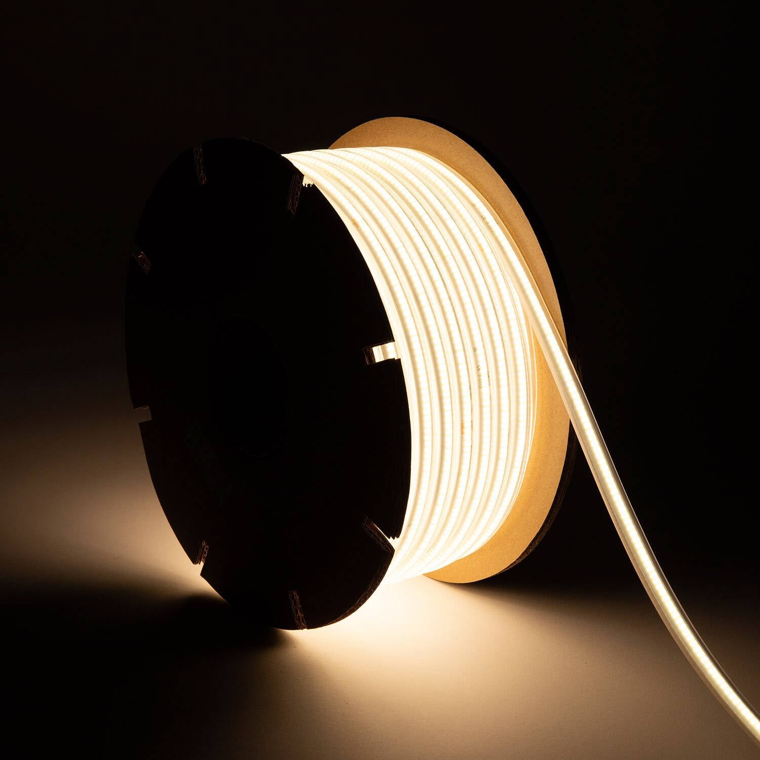 Ruban LED Dimmable 220V COB Auto-redressement 320 LED/m BOBINE 50m 8W/m 720 lm/m Largeur 12mm Coupe 50cm IP65 CRI90 Blanc chaud 3000K Ruban LED Dimmable 220V COB Auto-redressement 320 LED/m BOBINE 50m 8W/m 720 lm/m Largeur 12mm Coupe 50cm IP65 CRI90 Blanc chaud 3000K