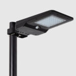 Lampadaire Solaire PRO avec Détecteur de Mouvement et Crépusculaire 20 W 5400 mAh 60 mm x 233 mm x 493 mm 1040 mA 3000 lm 12.5 W 200 W 7.4 V 12 V Li-ion
